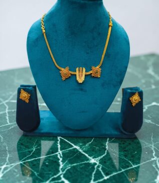 Shanku Chakra Namam Antique Necklace