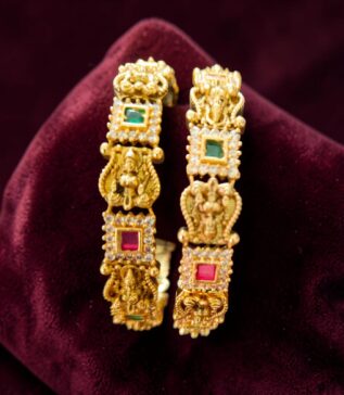 Divine Lakshmi Bangles Set