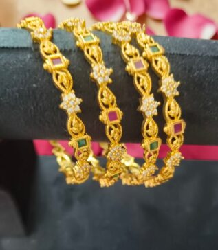 Nakshi Kundan bangles