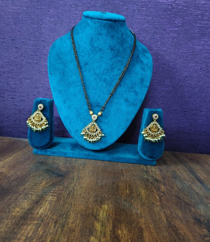 Black Beats Short with Earrings