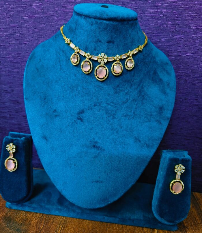 Polki Kundan Stiff Short Neckpiece With Earring